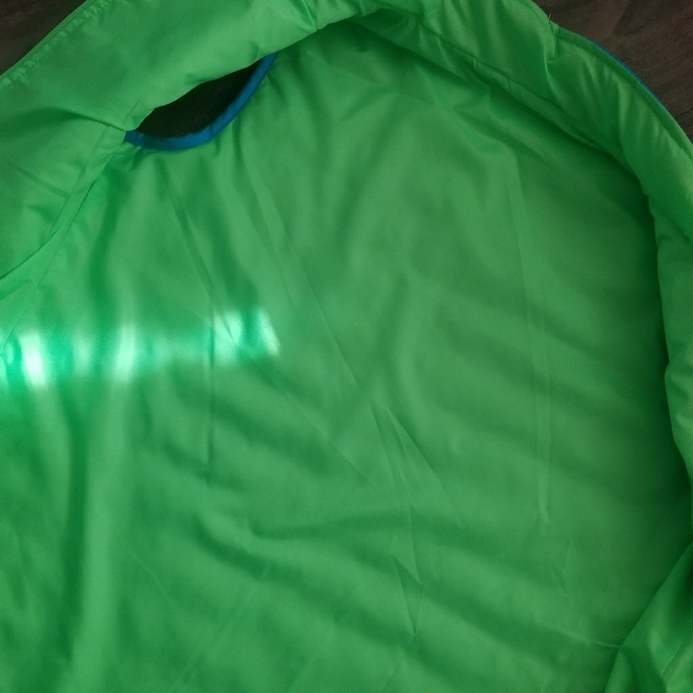 Vest - Picture 2 of 4